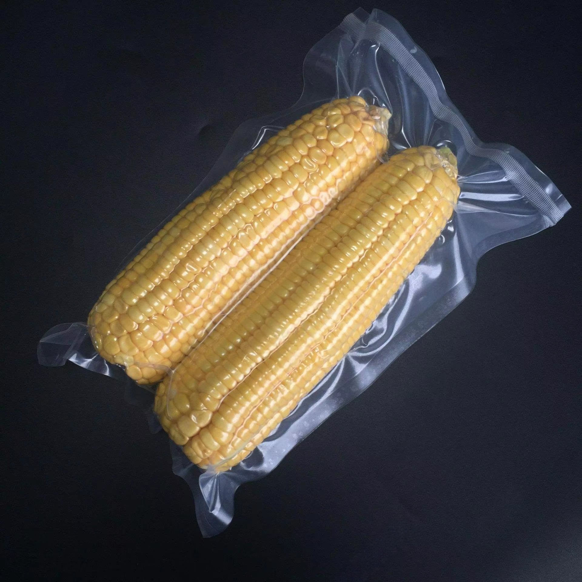 Solution d'emballage industriel à grande vitesse de machine de conditionnement sous vide à bande continue